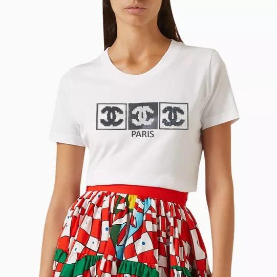 The Evolution of Women’s Tees: A Blend of Comfort, Style, and Premium&nbsp;Quality